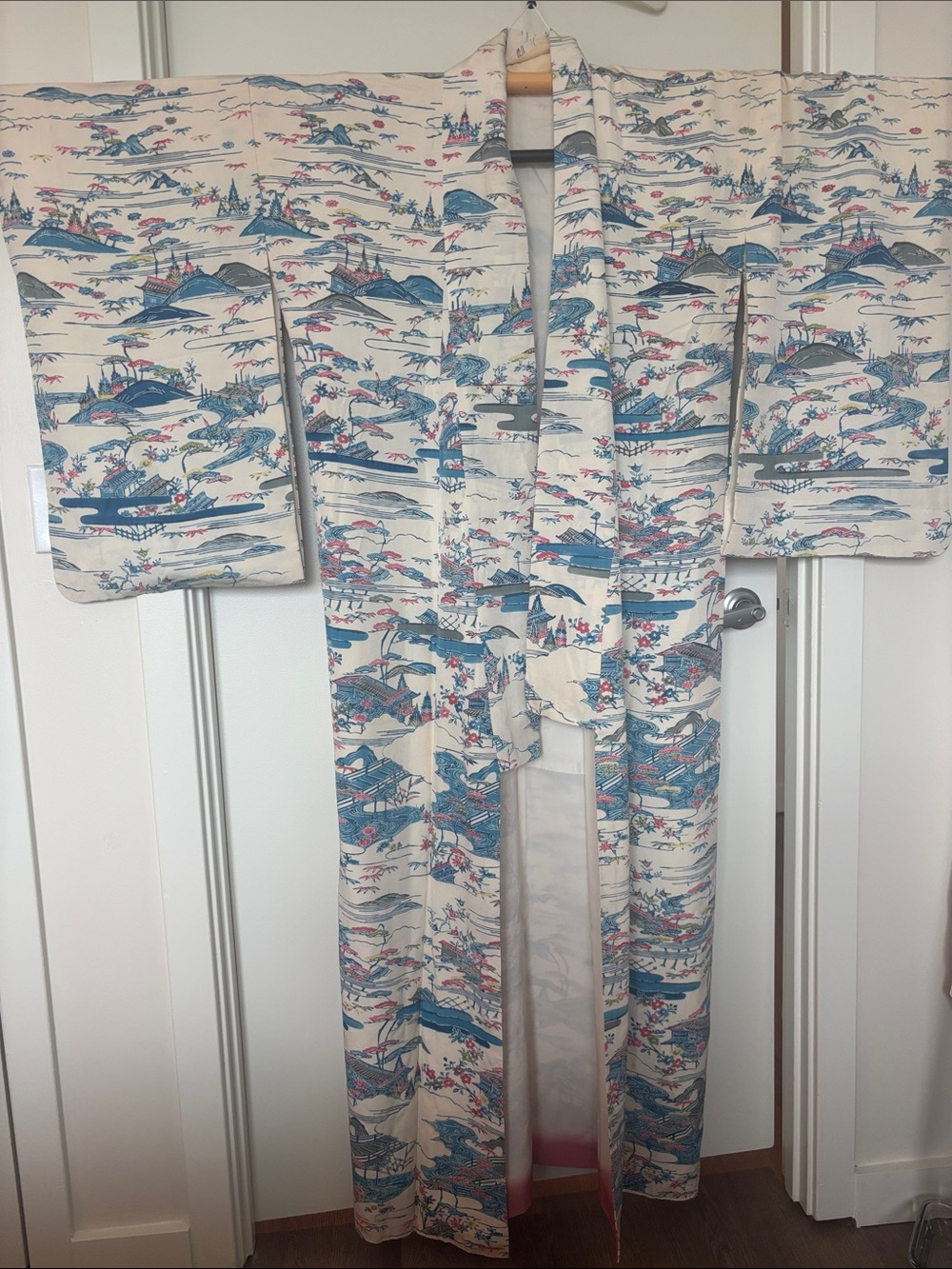 Japanese Kimono - Silk Komon Tea House